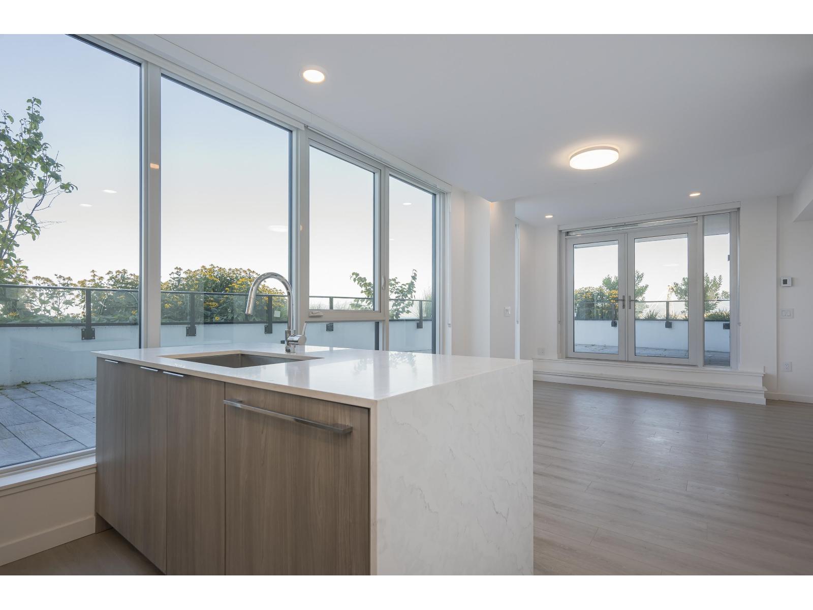 2204 10333 133 Street, Surrey, British Columbia V3T 0V1 - Photo 10 - R3035563