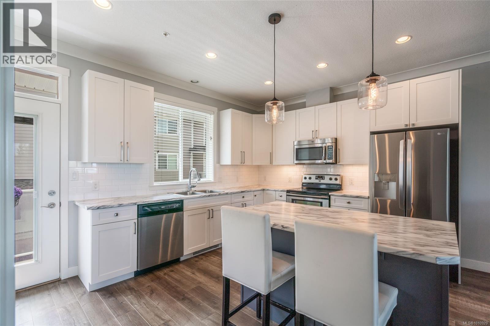 4 6115 Glacier Way, Nanaimo, British Columbia V9T 0H8 - Photo 2 - 1010929