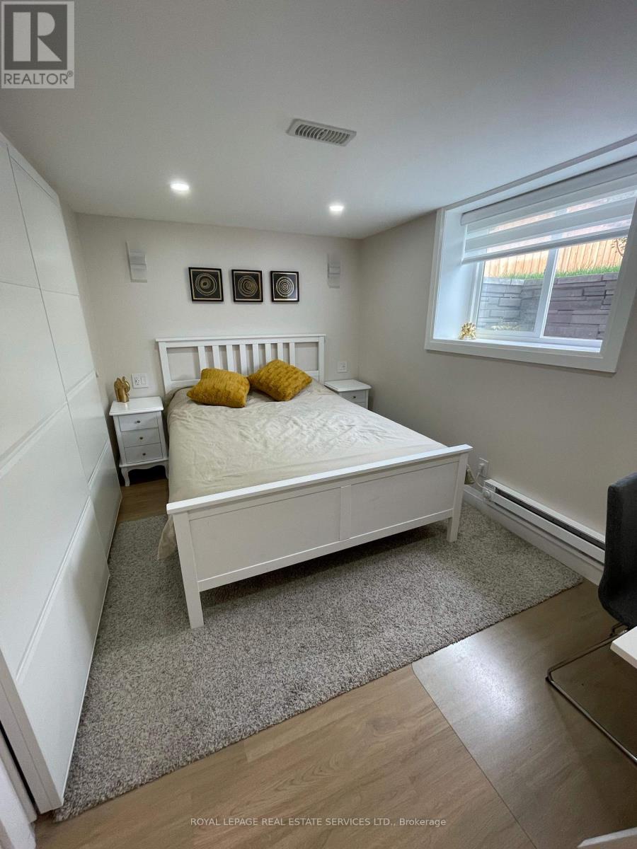 12 Warlingham Court, Toronto, Ontario  M9C 3K3 - Photo 23 - W12341402
