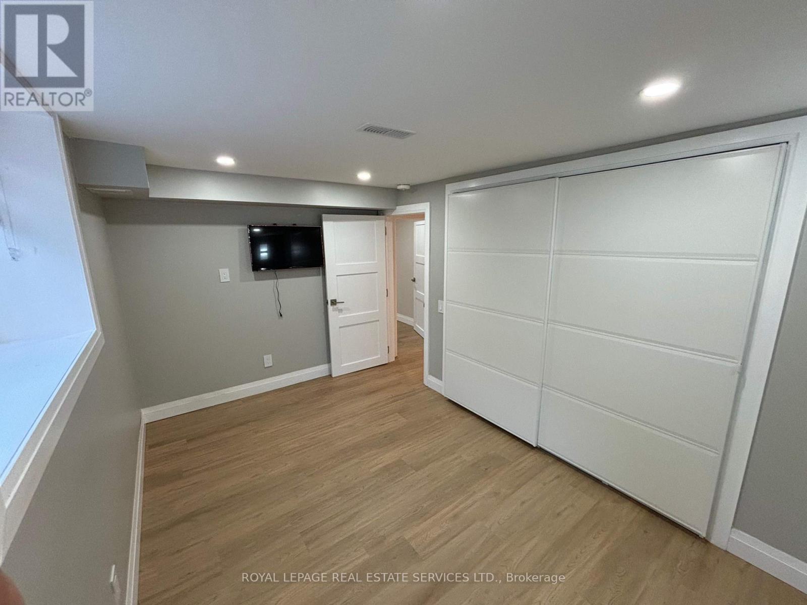 12 Warlingham Court, Toronto, Ontario  M9C 3K3 - Photo 24 - W12341402