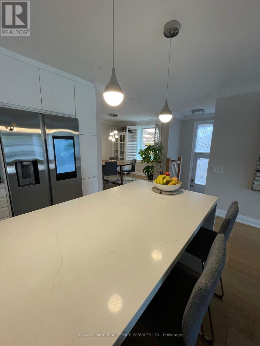 12 Warlingham Court, Toronto, Ontario  M9C 3K3 - Photo 9 - W12341402