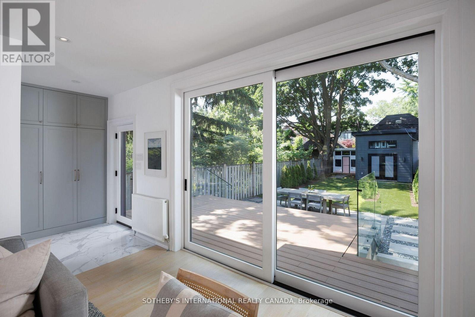 12 Hewitt Avenue, Toronto (High Park-Swansea), Ontario  M6R 1Y3 - Photo 11 - W12341576