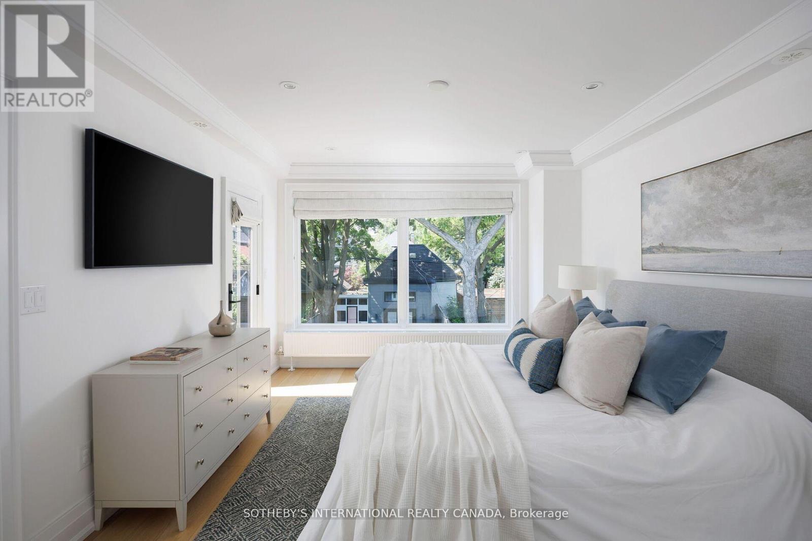 12 Hewitt Avenue, Toronto (High Park-Swansea), Ontario  M6R 1Y3 - Photo 13 - W12341576