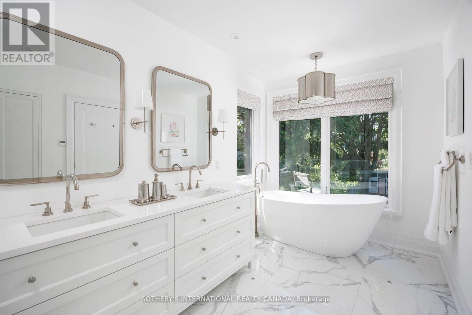 12 Hewitt Avenue, Toronto (High Park-Swansea), Ontario  M6R 1Y3 - Photo 18 - W12341576
