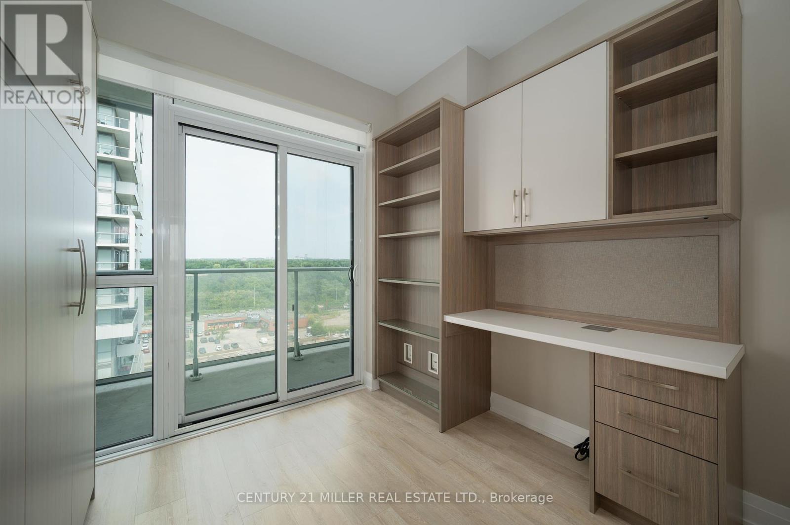 1103 - 55 Speers Road, Oakville (Qe Queen Elizabeth), Ontario  L6K 0H9 - Photo 12 - W12341615