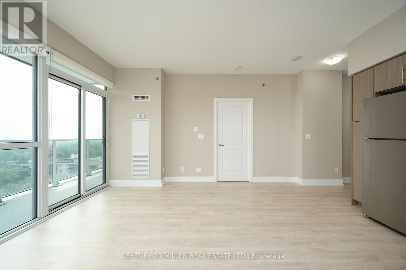 1103 - 55 Speers Road, Oakville (Qe Queen Elizabeth), Ontario  L6K 0H9 - Photo 5 - W12341615