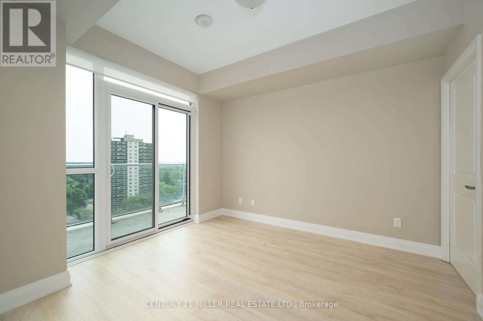 1103 - 55 Speers Road, Oakville (Qe Queen Elizabeth), Ontario  L6K 0H9 - Photo 6 - W12341615