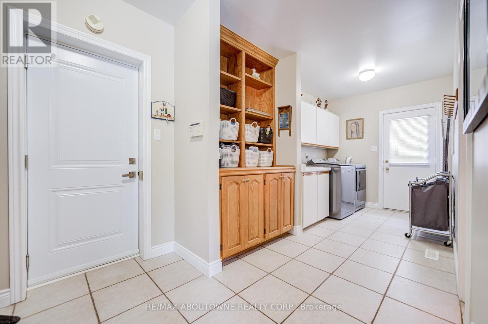1471 The Links Drive, Oakville (Ga Glen Abbey), Ontario  L6M 2P2 - Photo 20 - W12341689