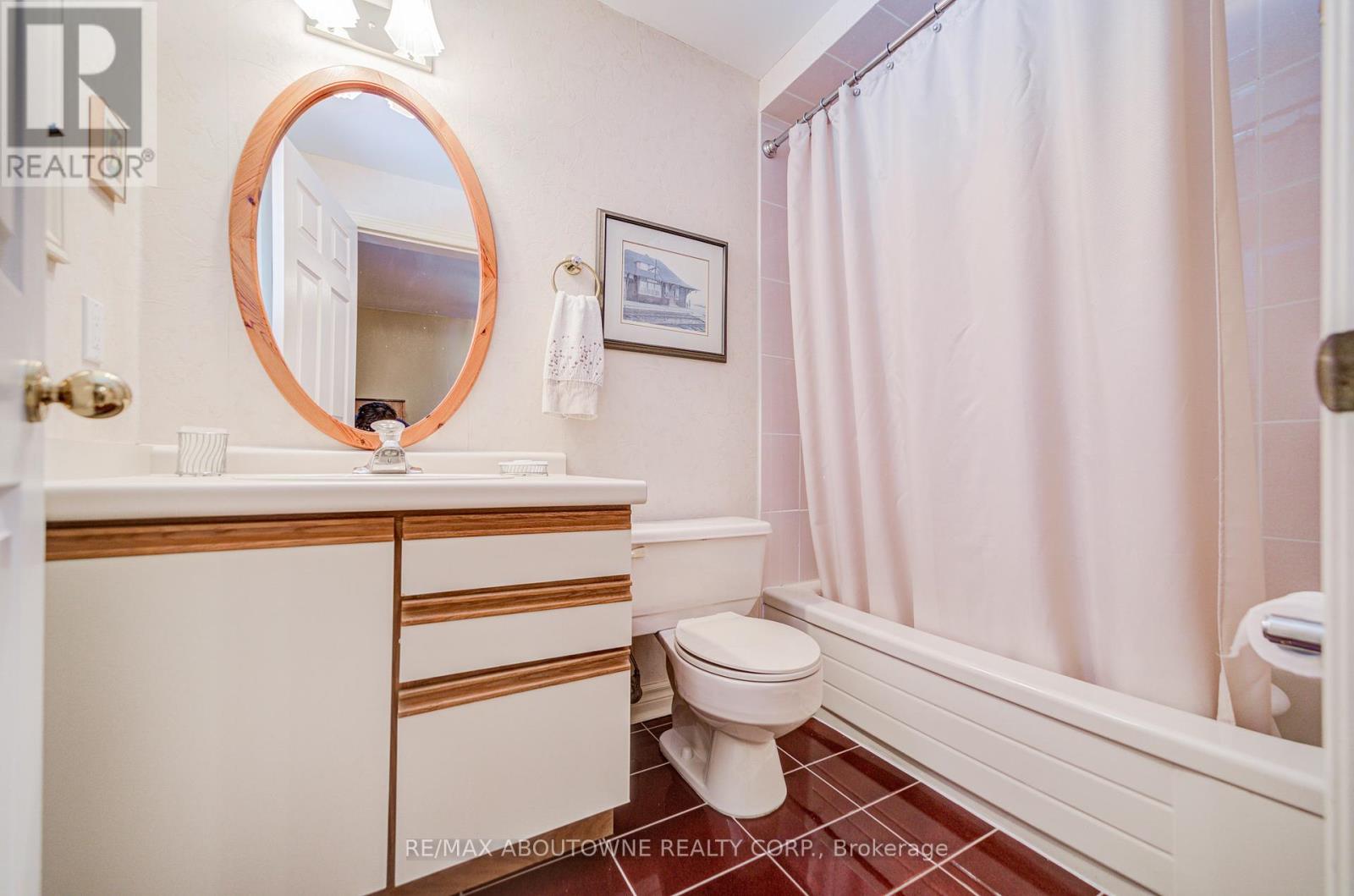 1471 The Links Drive, Oakville (Ga Glen Abbey), Ontario  L6M 2P2 - Photo 22 - W12341689