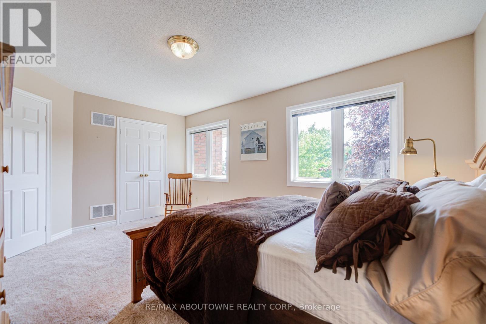 1471 The Links Drive, Oakville (Ga Glen Abbey), Ontario  L6M 2P2 - Photo 37 - W12341689