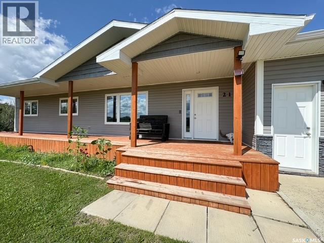 212 Fehr Avenue Rhineland, Swift Current Rm No. 137, Saskatchewan  S0N 2Y0 - Photo 2 - SK015493