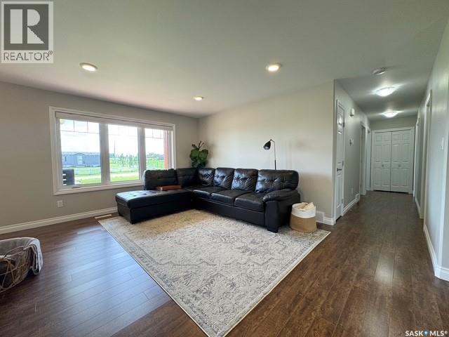 212 Fehr Avenue Rhineland, Swift Current Rm No. 137, Saskatchewan  S0N 2Y0 - Photo 6 - SK015493