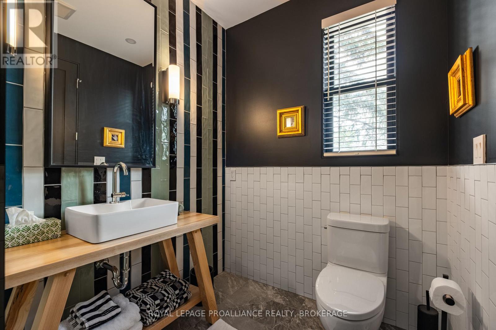 124 Churchill Crescent, Kingston, Ontario  K7L 4N2 - Photo 36 - X12341950