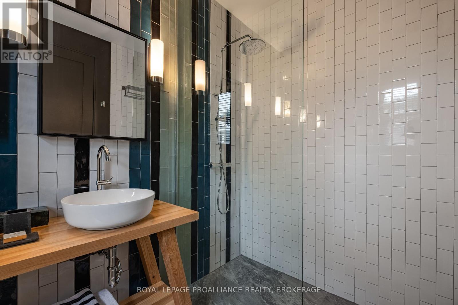 124 Churchill Crescent, Kingston, Ontario  K7L 4N2 - Photo 40 - X12341950
