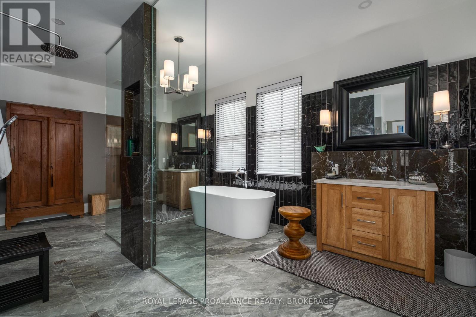124 Churchill Crescent, Kingston, Ontario  K7L 4N2 - Photo 46 - X12341950