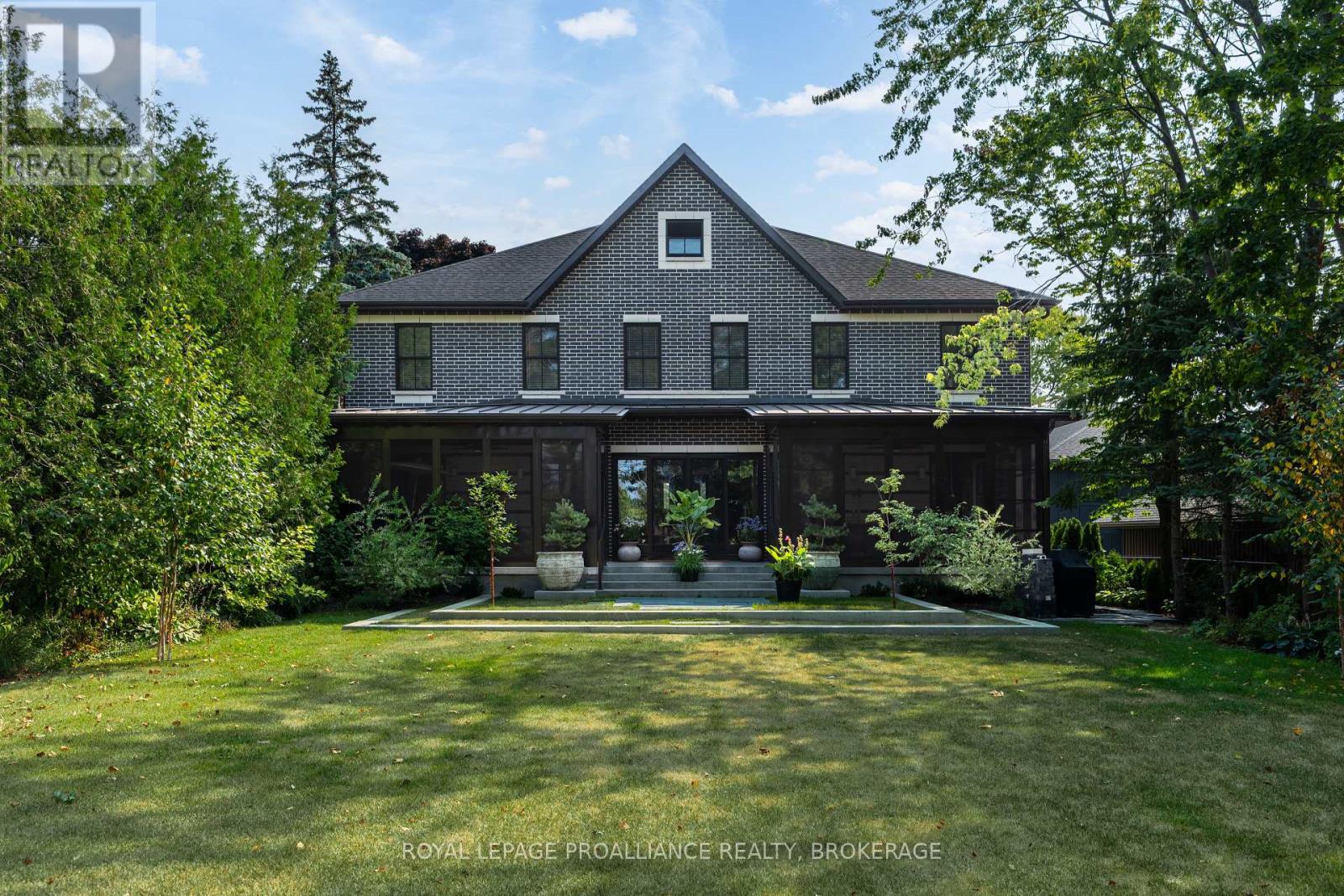 124 Churchill Crescent, Kingston, Ontario  K7L 4N2 - Photo 5 - X12341950