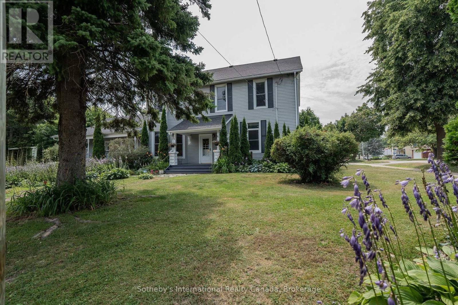 A - 103 Bruce Street S, Blue Mountains, Ontario  N0H 2P0 - Photo 2 - X12341854