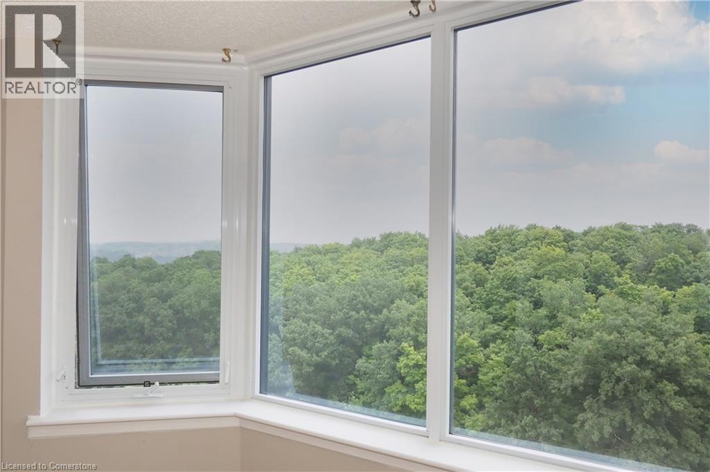Property at 35 GREEN VALLEY Drive Unit# 1601 image 4