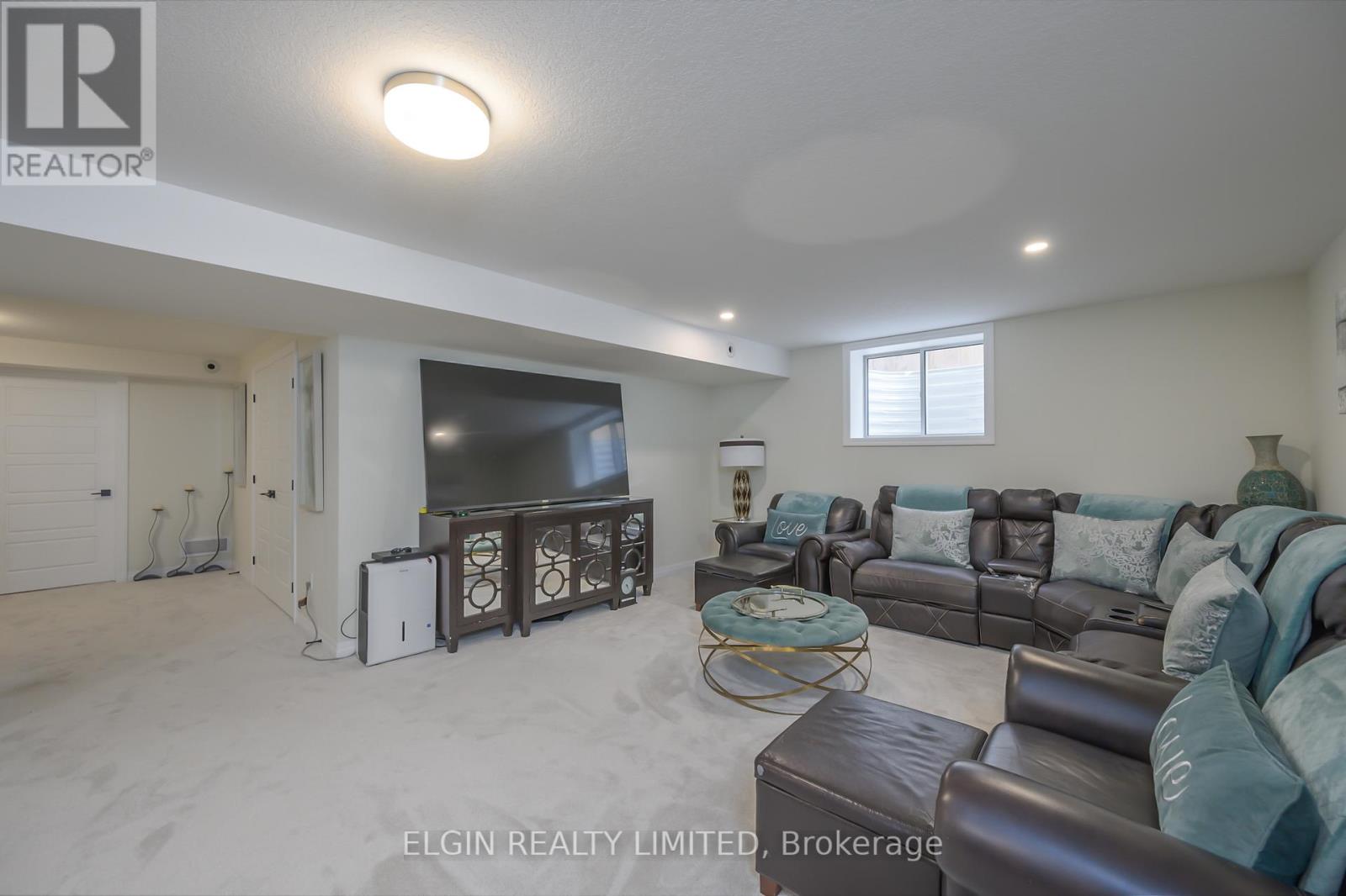 48 Snowy Owl Trail, Central Elgin, Ontario  N5R 0M7 - Photo 32 - X12341799