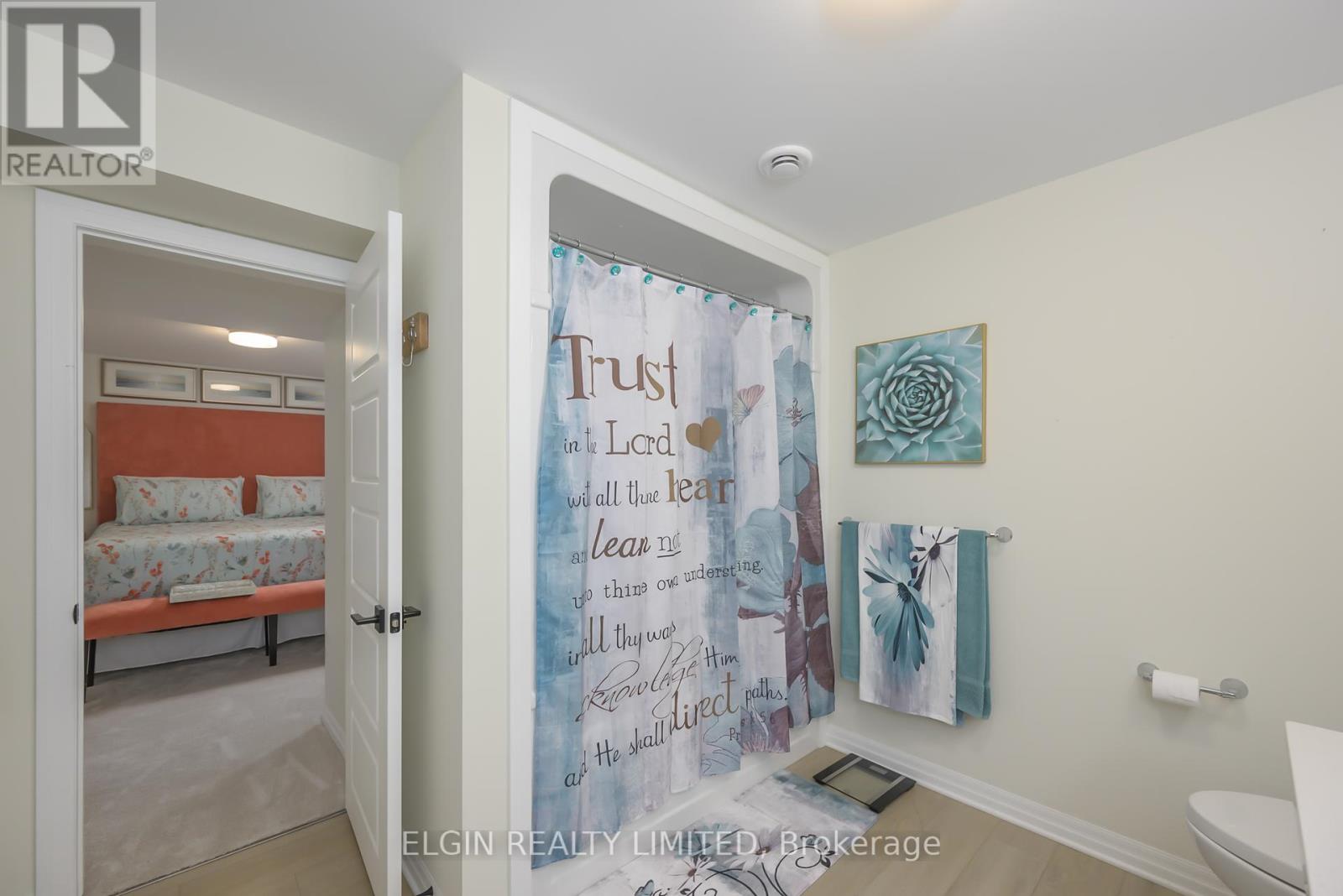 48 Snowy Owl Trail, Central Elgin, Ontario  N5R 0M7 - Photo 37 - X12341799