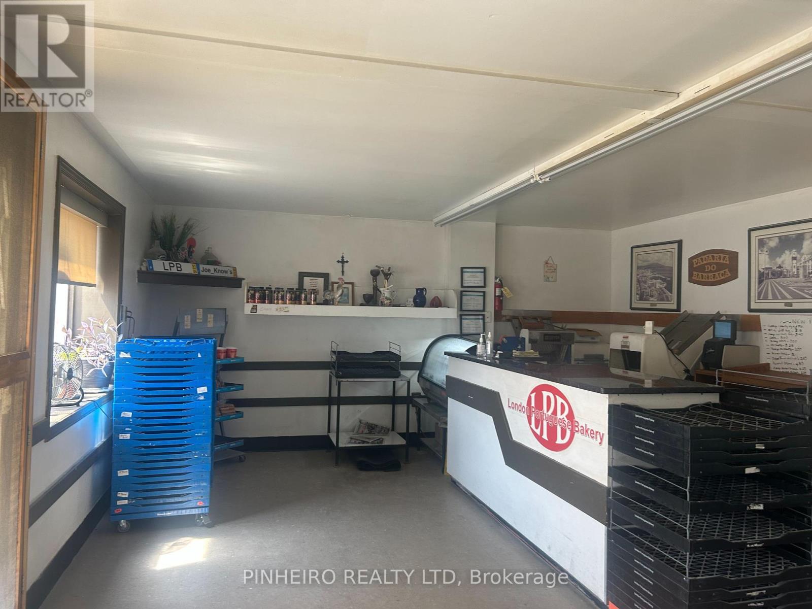 420 Hamilton Road, London East (East L), Ontario  N5Z 1R9 - Photo 3 - X12341887