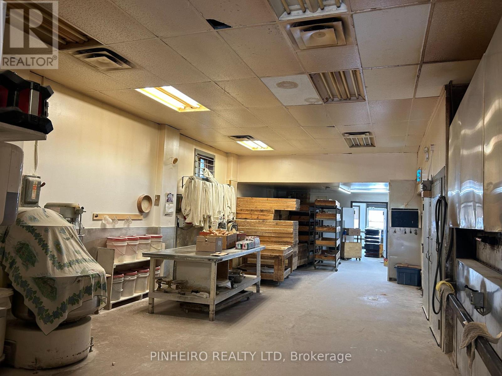 420 Hamilton Road, London East (East L), Ontario  N5Z 1R9 - Photo 8 - X12341887