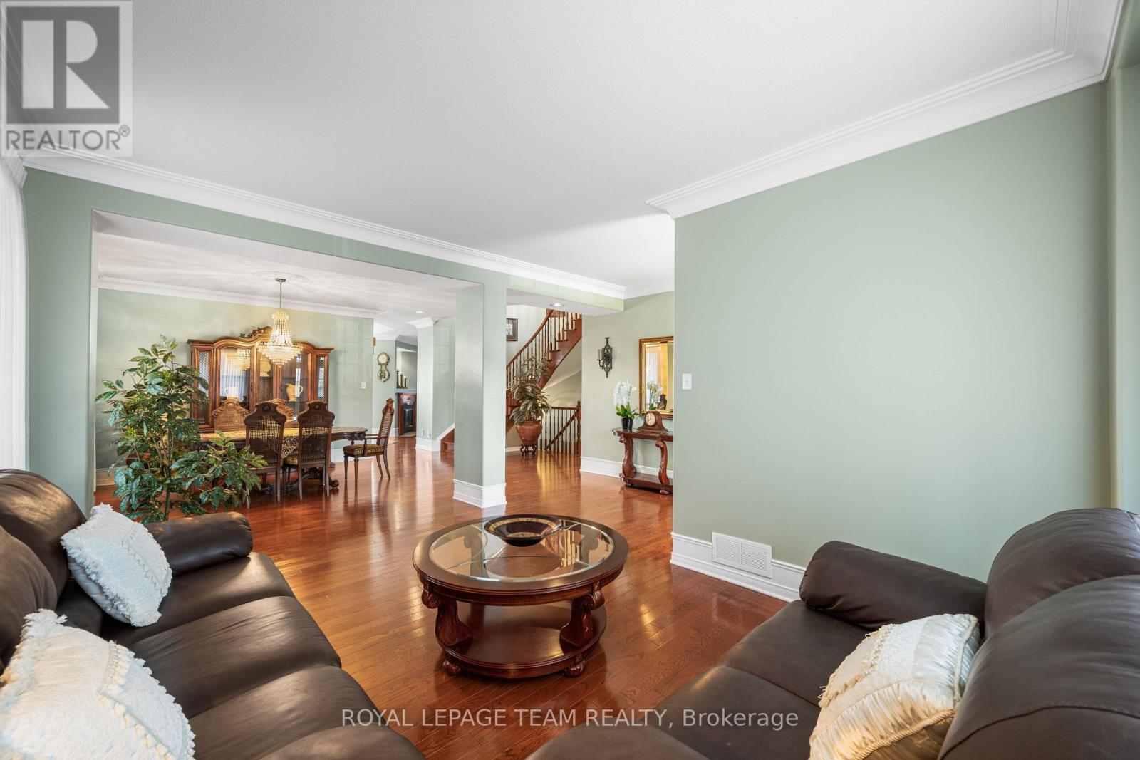 18 Tierney Drive, Ottawa, Ontario  K2J 4W2 - Photo 11 - X12341942