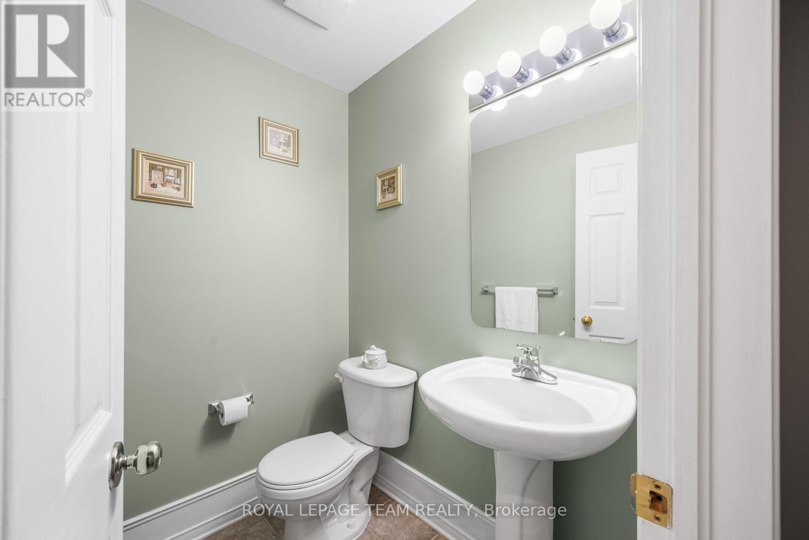 18 Tierney Drive, Ottawa, Ontario  K2J 4W2 - Photo 25 - X12341942
