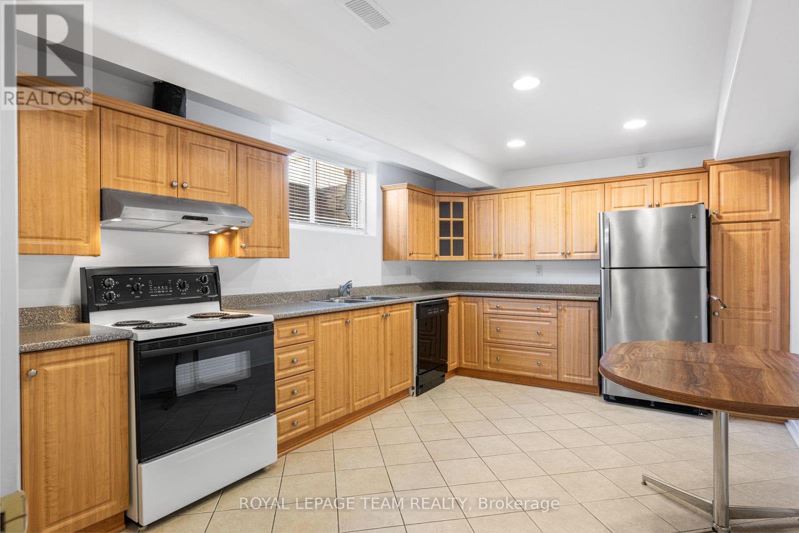 18 Tierney Drive, Ottawa, Ontario  K2J 4W2 - Photo 46 - X12341942