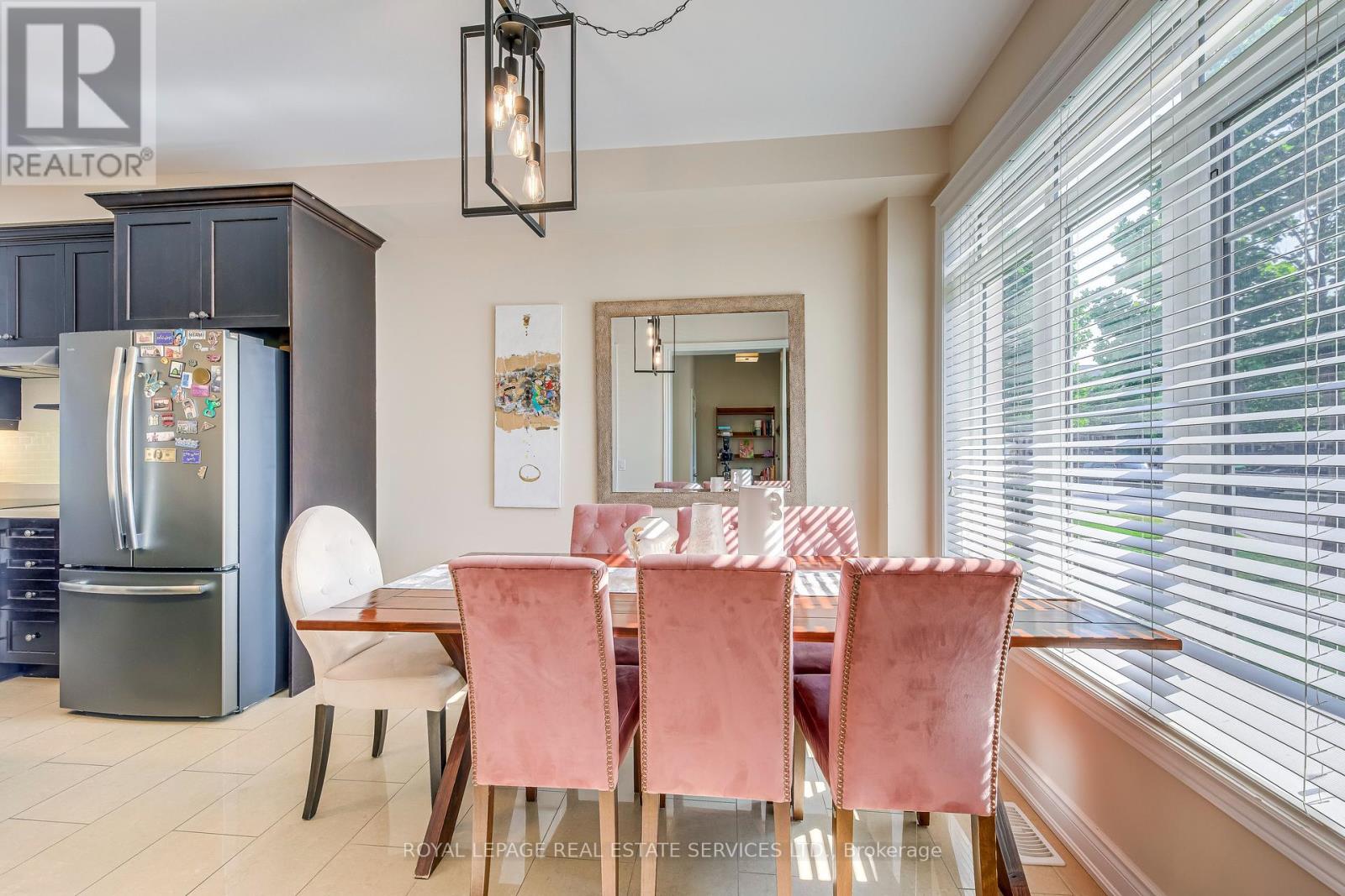 527 Sixteen Mile Drive, Oakville, Ontario  L6M 0P7 - Photo 10 - W12336711
