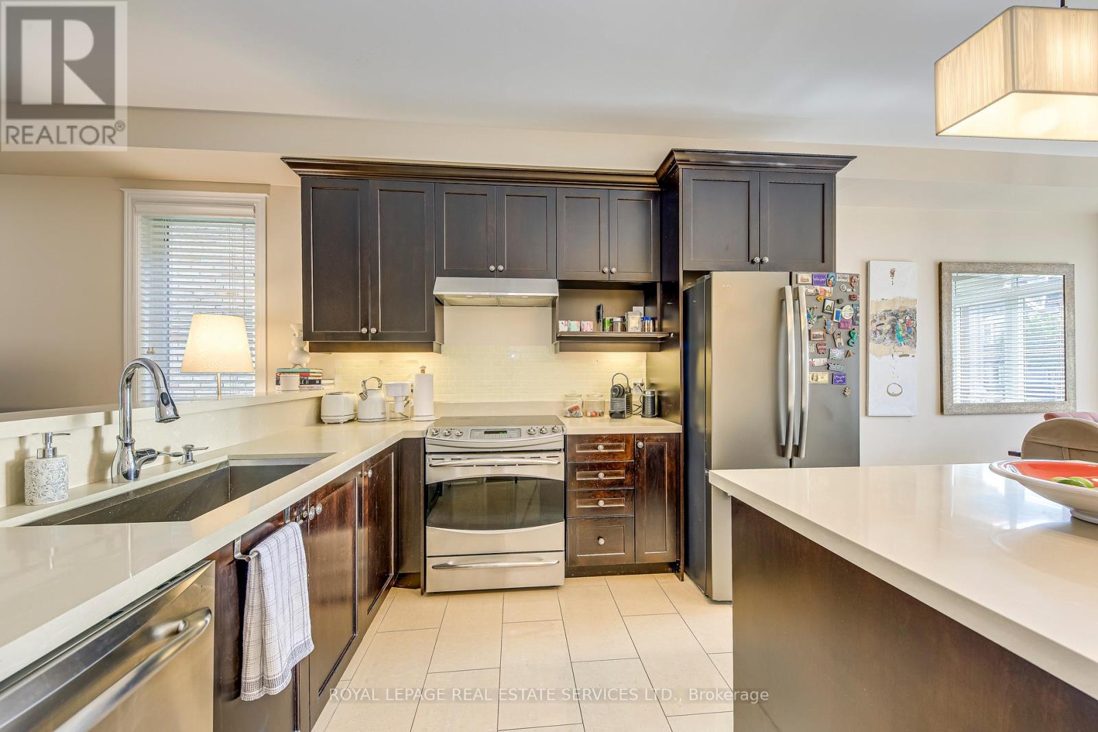 527 Sixteen Mile Drive, Oakville, Ontario  L6M 0P7 - Photo 14 - W12336711
