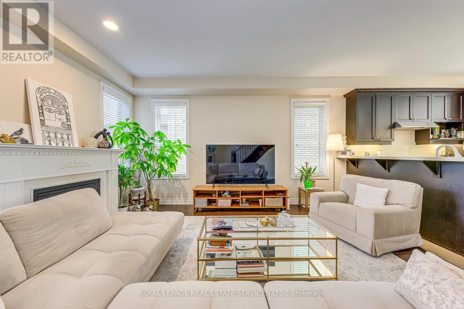 527 Sixteen Mile Drive, Oakville, Ontario  L6M 0P7 - Photo 18 - W12336711