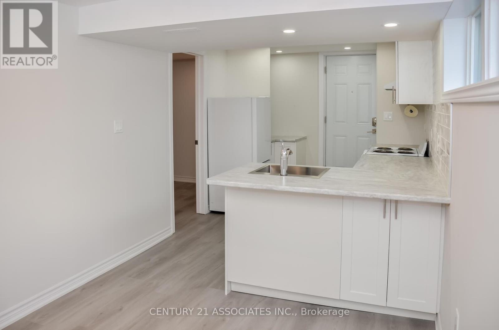 Bsmt - 75 Coney Road, Toronto, Ontario  M8Z 2K7 - Photo 11 - W12321142