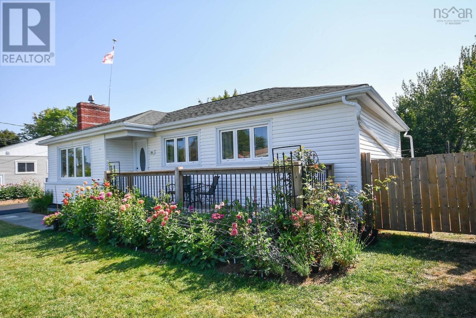 16 Raymoor Drive, Woodlawn, Nova Scotia  B2X 1G7 - Photo 36 - 202520351