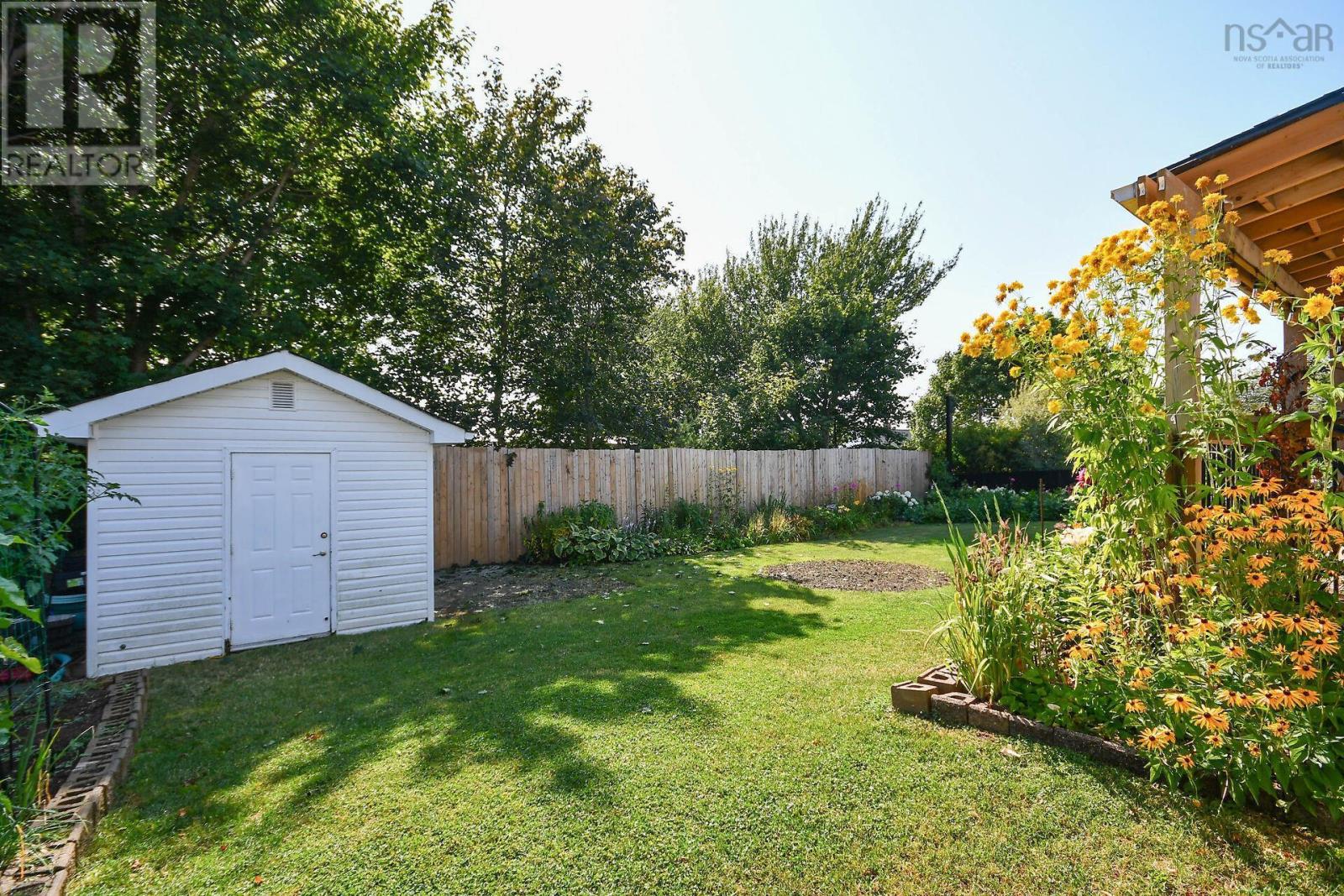 16 Raymoor Drive, Woodlawn, Nova Scotia  B2X 1G7 - Photo 39 - 202520351
