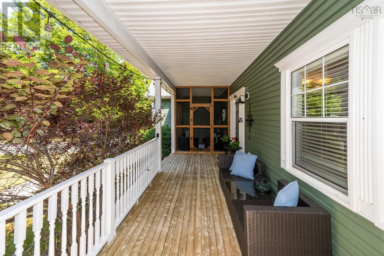 Property at 510 Gleneagles Drive image 4