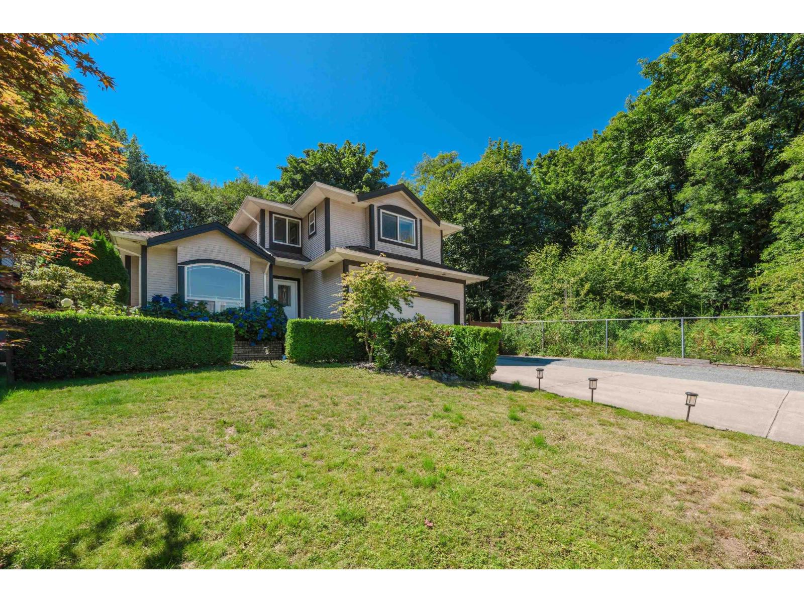 Property at 17802 100A AVENUE image 2
