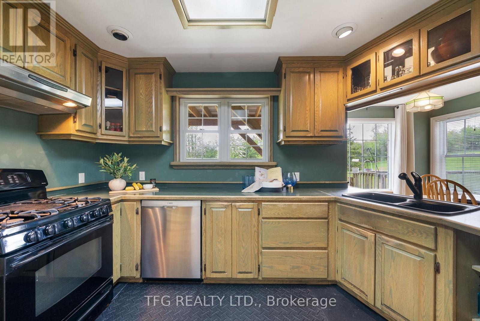 41 Grandview Drive, Kawartha Lakes, Ontario  K0L 2W0 - Photo 9 - X12341792