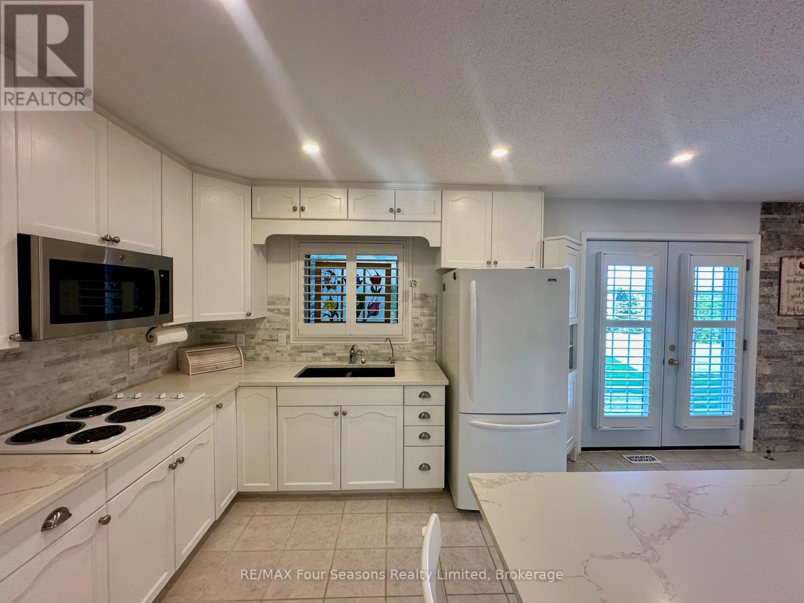 6853 Pine Plains Road, Adjala-Tosorontio, Ontario  L0M 1J0 - Photo 14 - N12341897