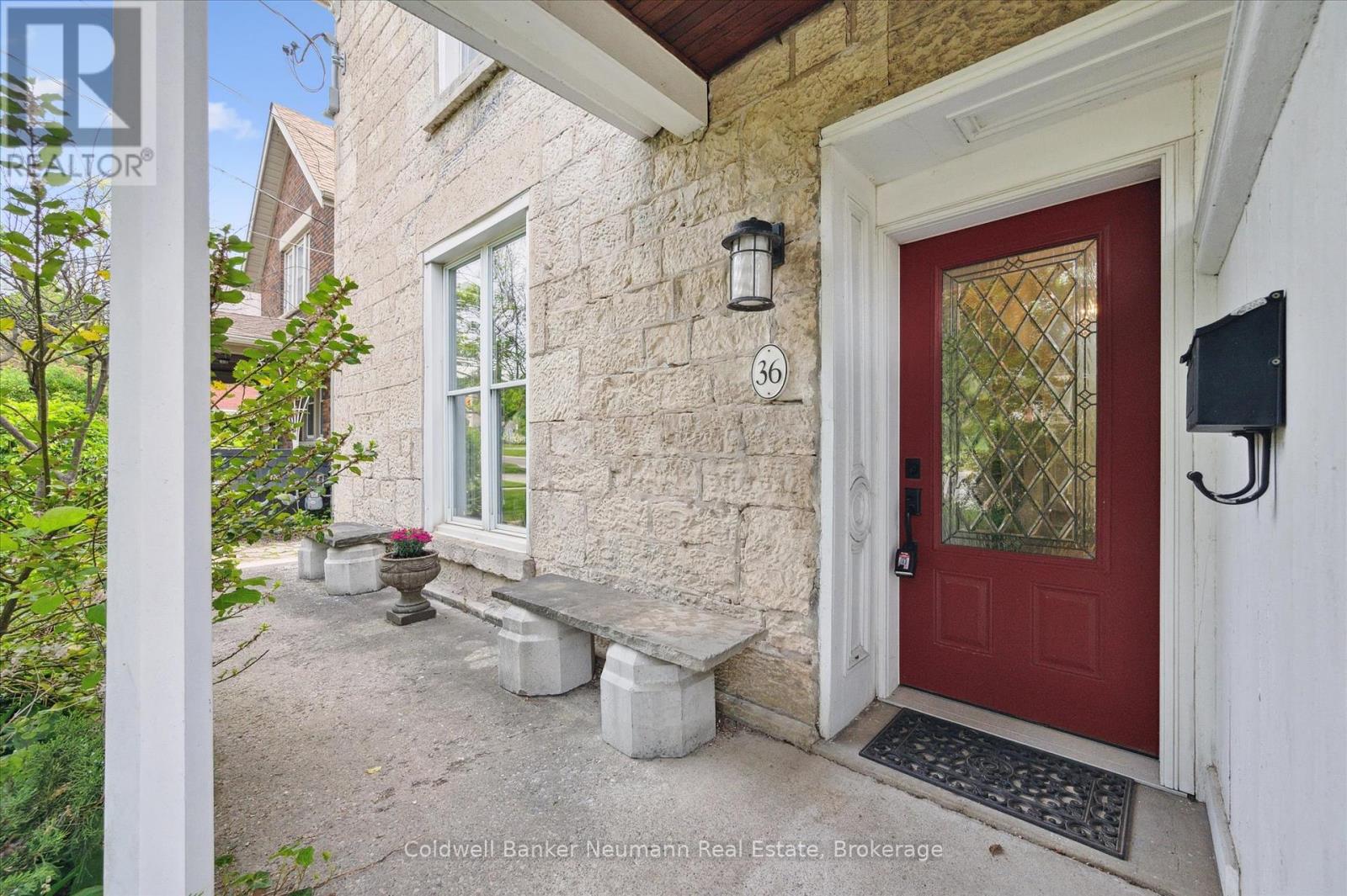 36 Waterloo Avenue, Guelph, Ontario  N1H 3H5 - Photo 3 - X12341966