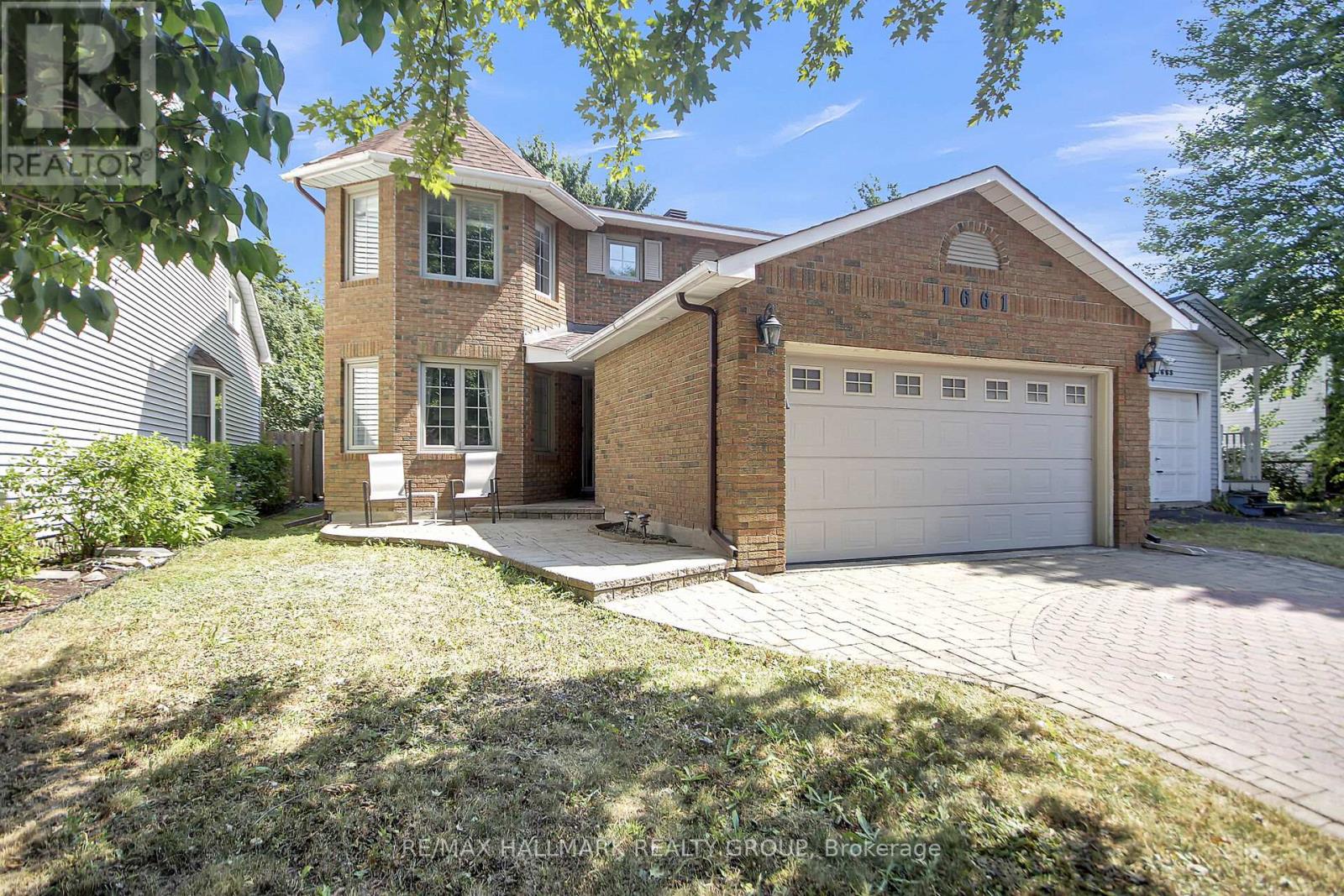 Property at 1661 KINDERSLEY AVENUE image 1