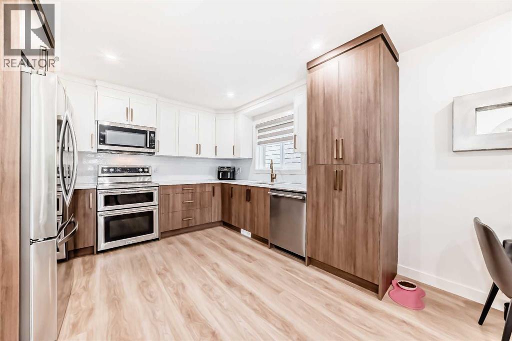 Property at 329 37 Street SW image 3