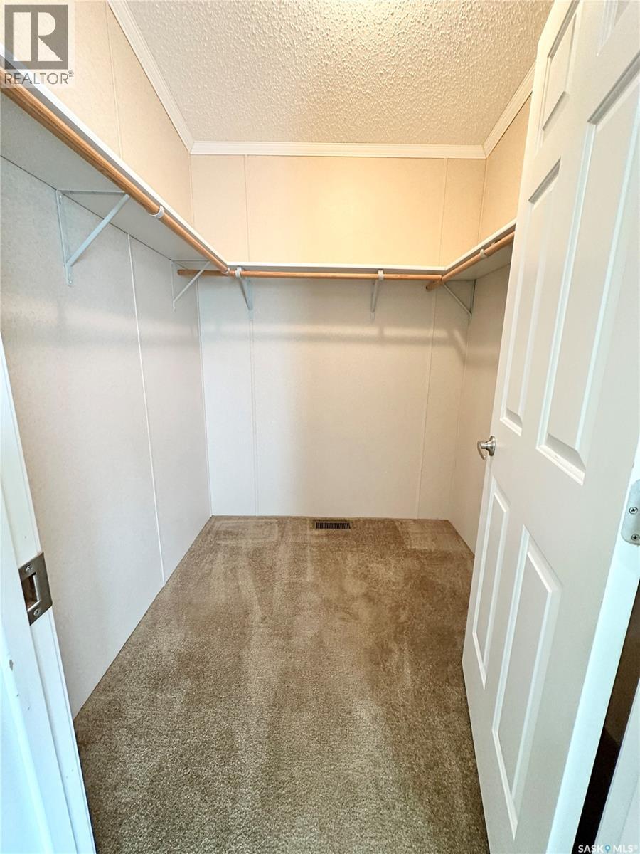 222 Brownlee Street, Weyburn, Saskatchewan  S4H 3P4 - Photo 23 - SK015503