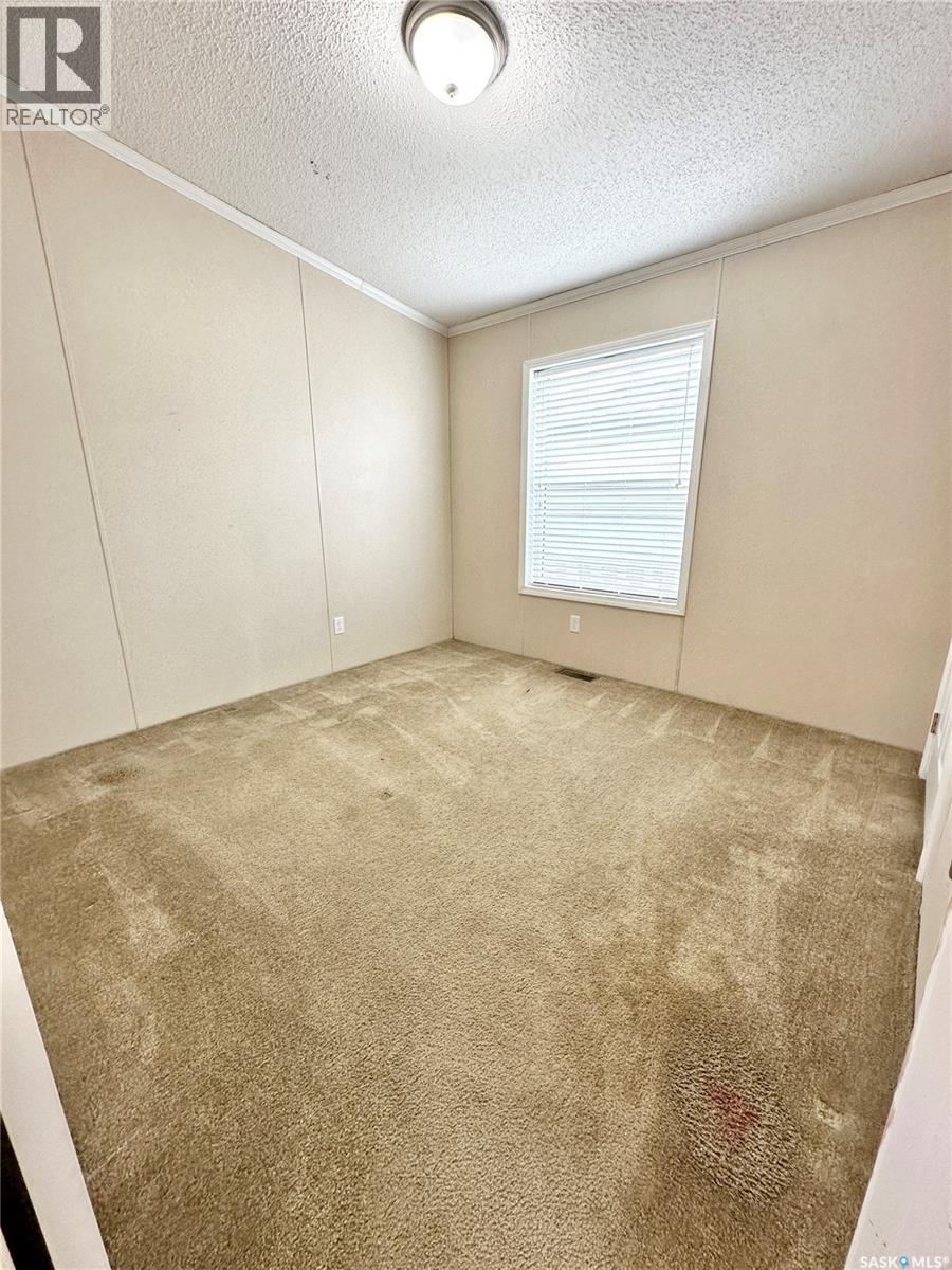 222 Brownlee Street, Weyburn, Saskatchewan  S4H 3P4 - Photo 25 - SK015503