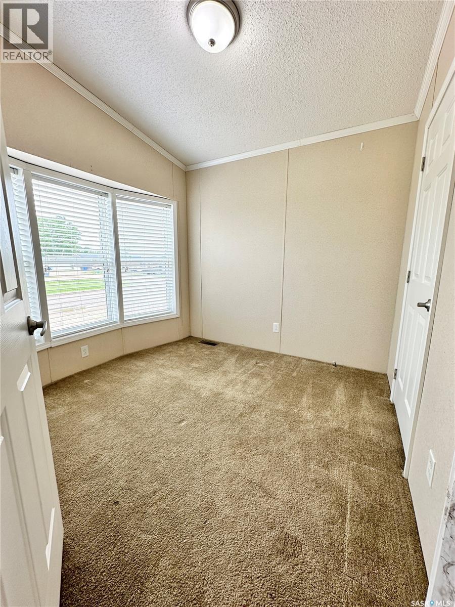 222 Brownlee Street, Weyburn, Saskatchewan  S4H 3P4 - Photo 26 - SK015503
