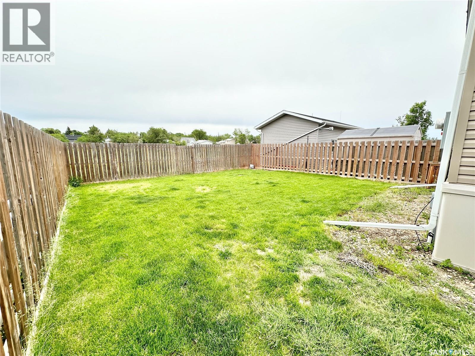 222 Brownlee Street, Weyburn, Saskatchewan  S4H 3P4 - Photo 29 - SK015503