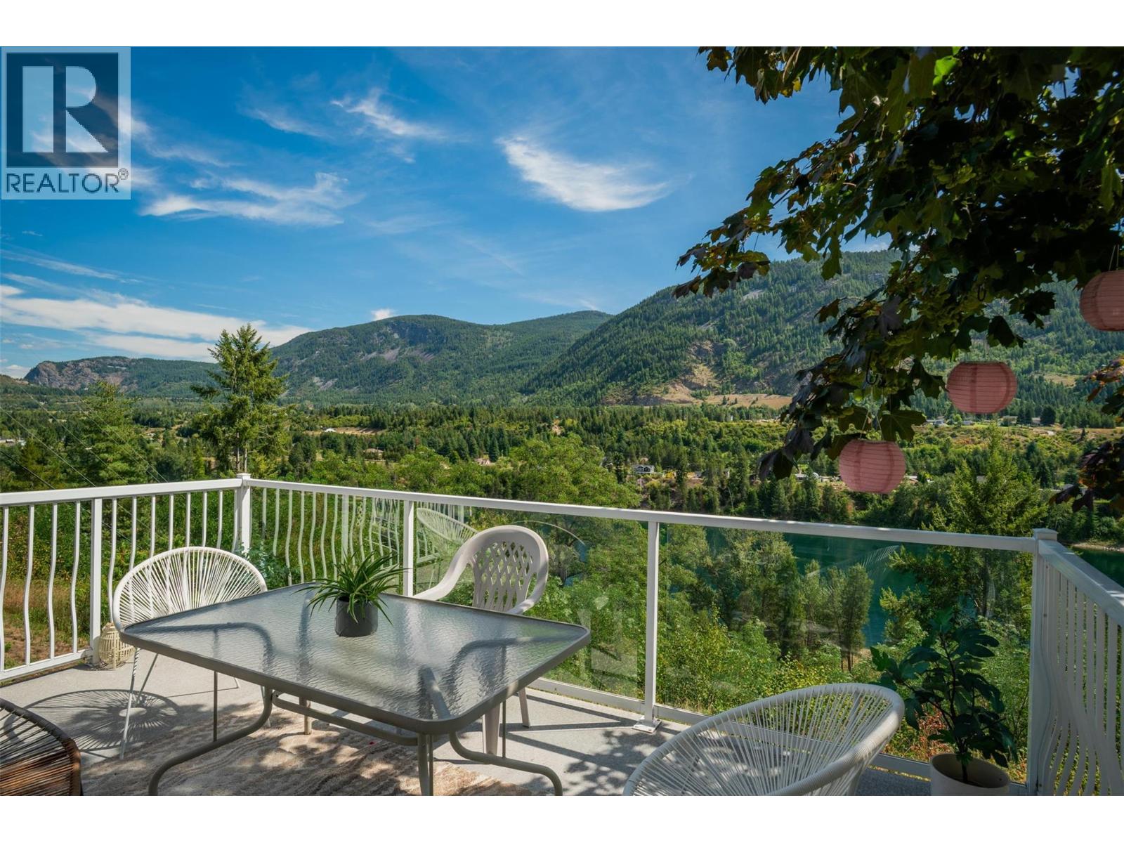 3101 4th Avenue, Castlegar, British Columbia  V1N 2S5 - Photo 97 - 10359224