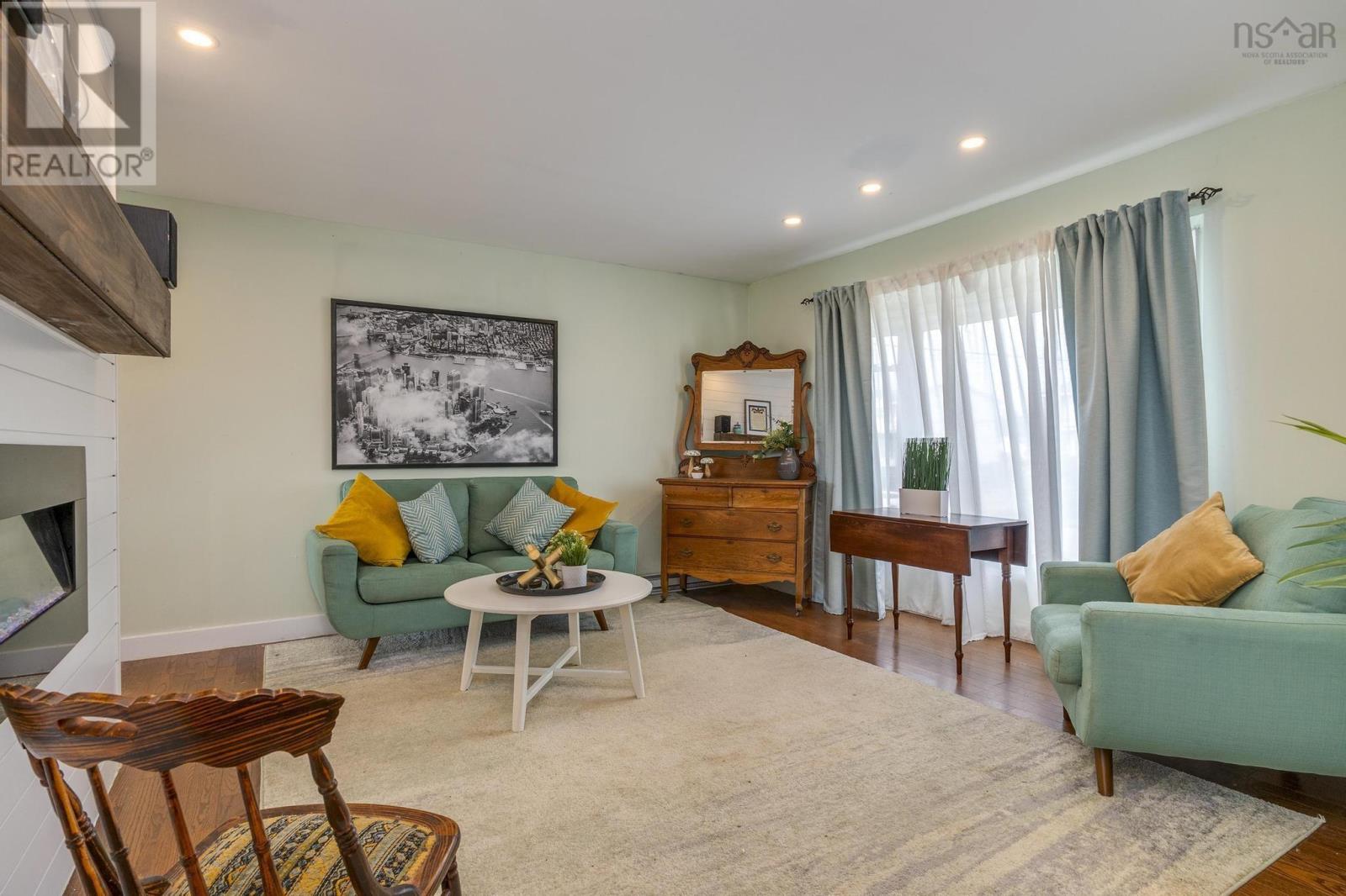 Property at 19 Adele Court image 2