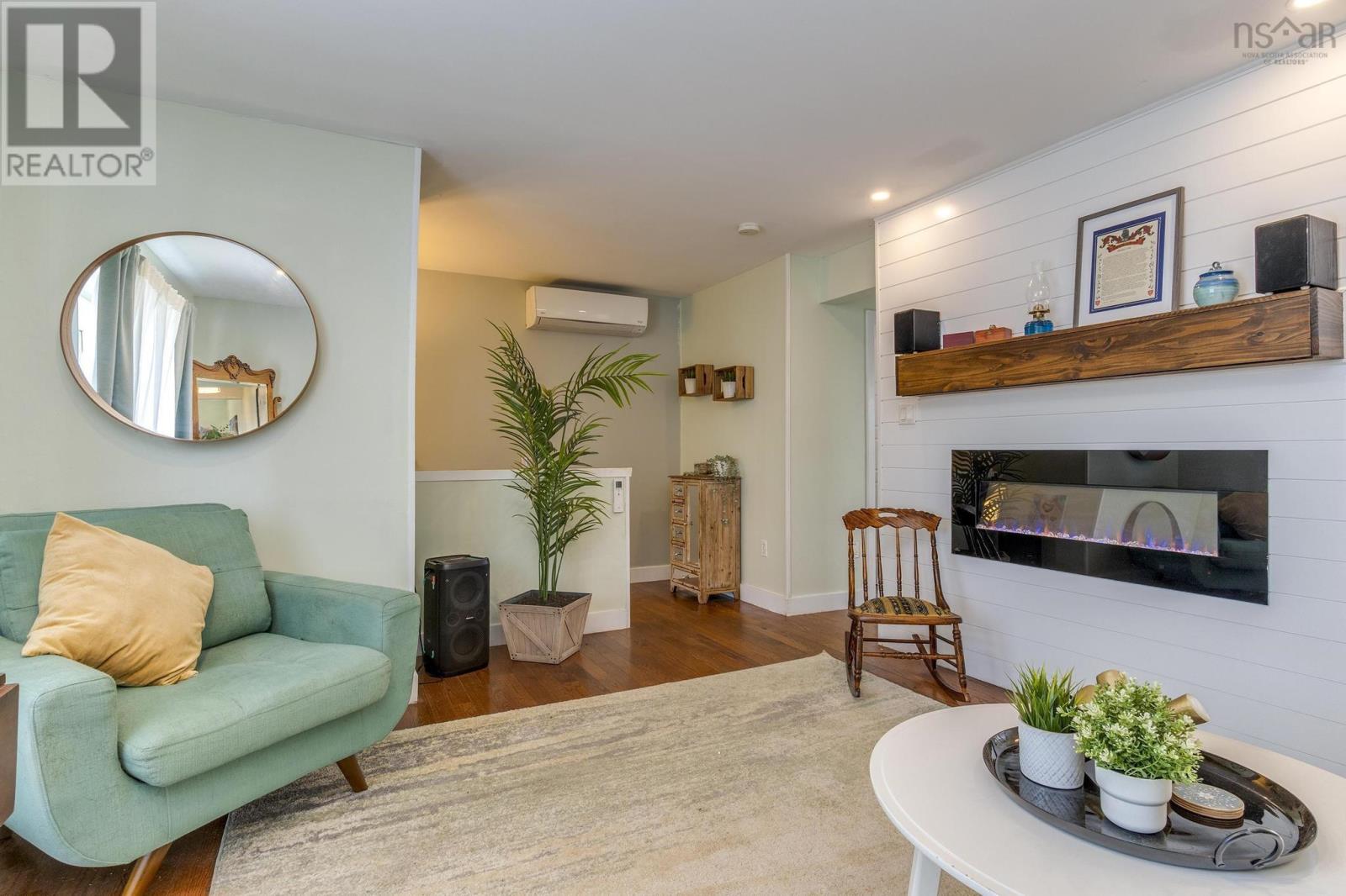 Property at 19 Adele Court image 4