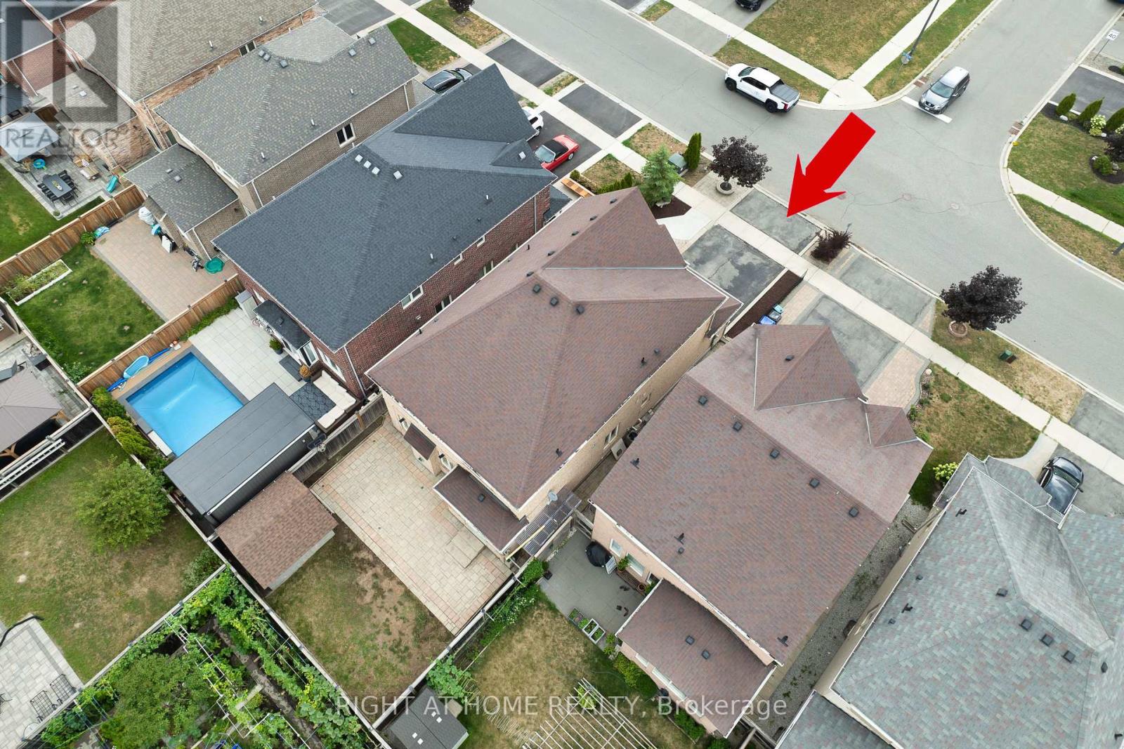 Property at 193 BLUE DASHER BOULEVARD image 3